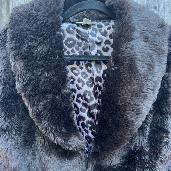 JOHN PAUL RICHARD Faux Fur Vest Chocolate Brown Women’s Large - Picture 2 of 7